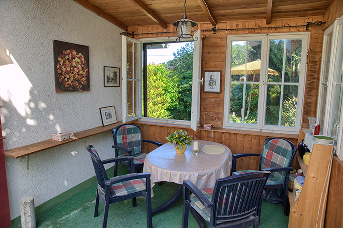 überdachte Terrasse